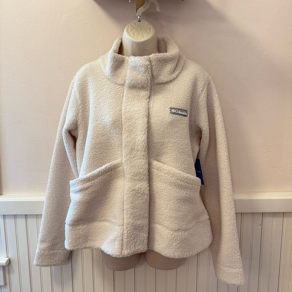 Columbia Tops - NWT Columbia Women’s Panorama Snap Button Sherpa Fleece Jacket Short Chalk Large